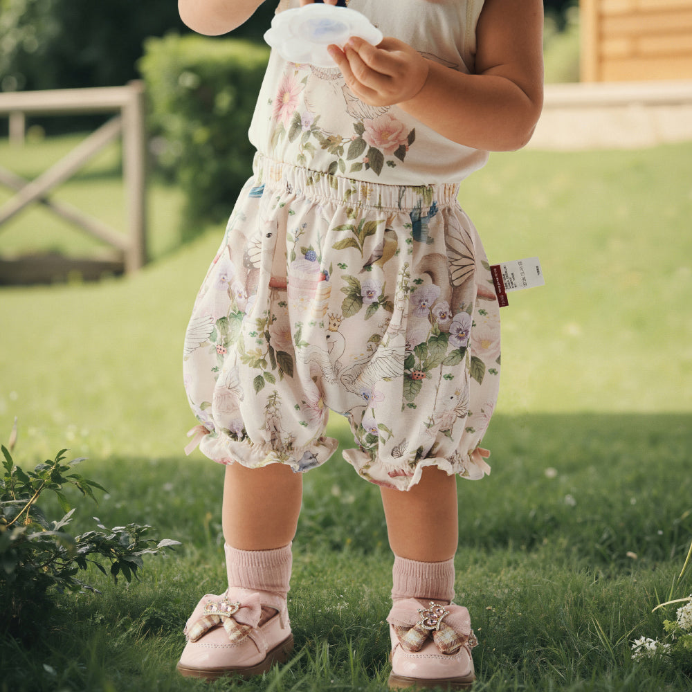 Whimsical Floral Baby Girl Bloomers – Soft Cotton Summer Shorts for 12-Month-Olds | Breathable & Adorable Baby Clothes