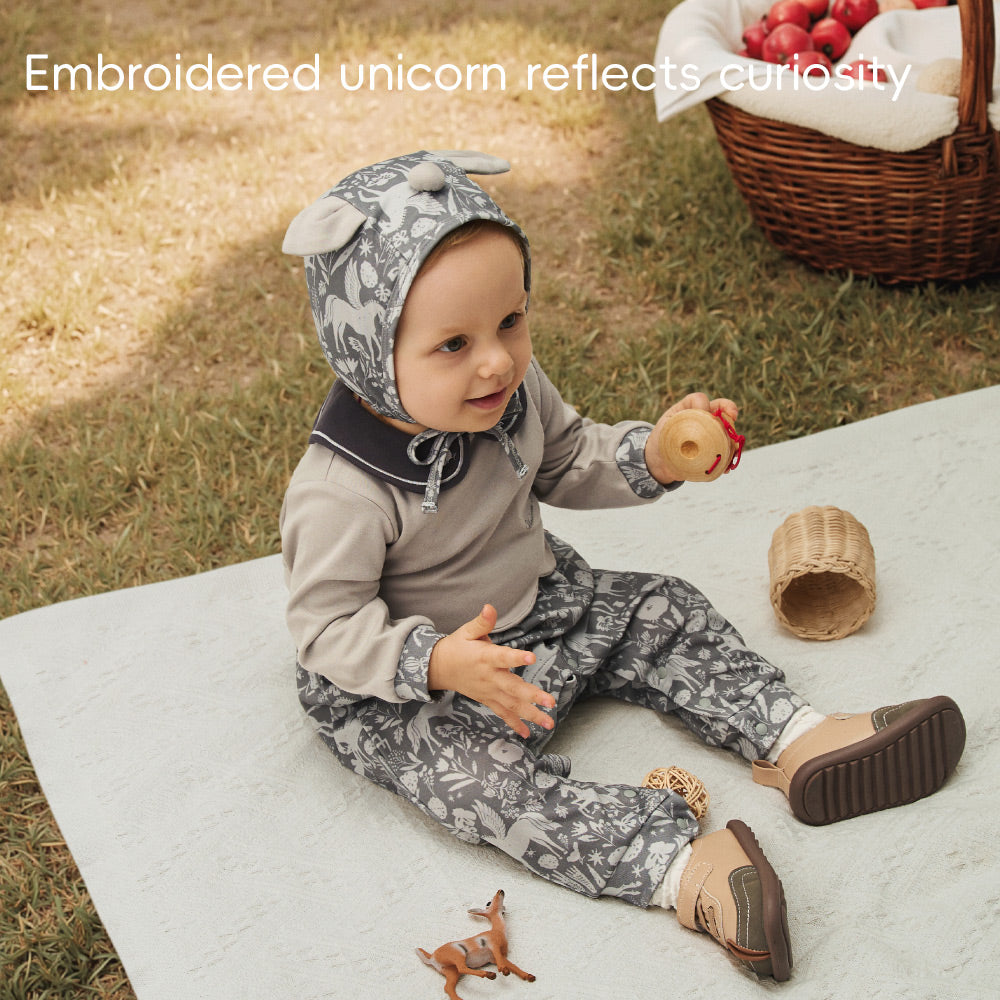 Soft Yarn | No Lint | Embroidered Unicorn |