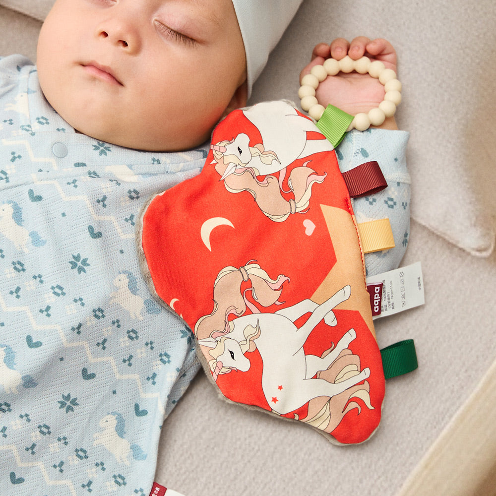 Star-Shaped Sensory Baby Lovey – 3D Minky Dots + Teething Ring | Soothing Blanket for 0–12M Babies