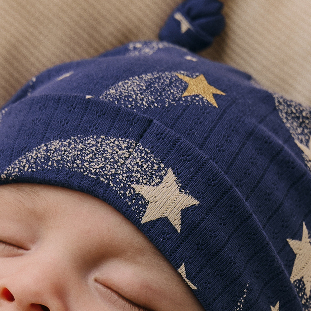 ⭐ Starry Night – Cotton Baby Knot Hat with Shooting Star Print