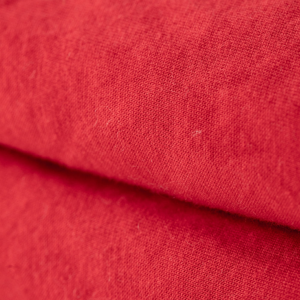 Effortless Layering for Cool Days Subheading: Lightweight warmth without bulk. Ideal for 15°C–20°C weather — perfect under a jacket, or as a stand-alone outfit indoors. Keeps baby snug but never overheated, even during active play.