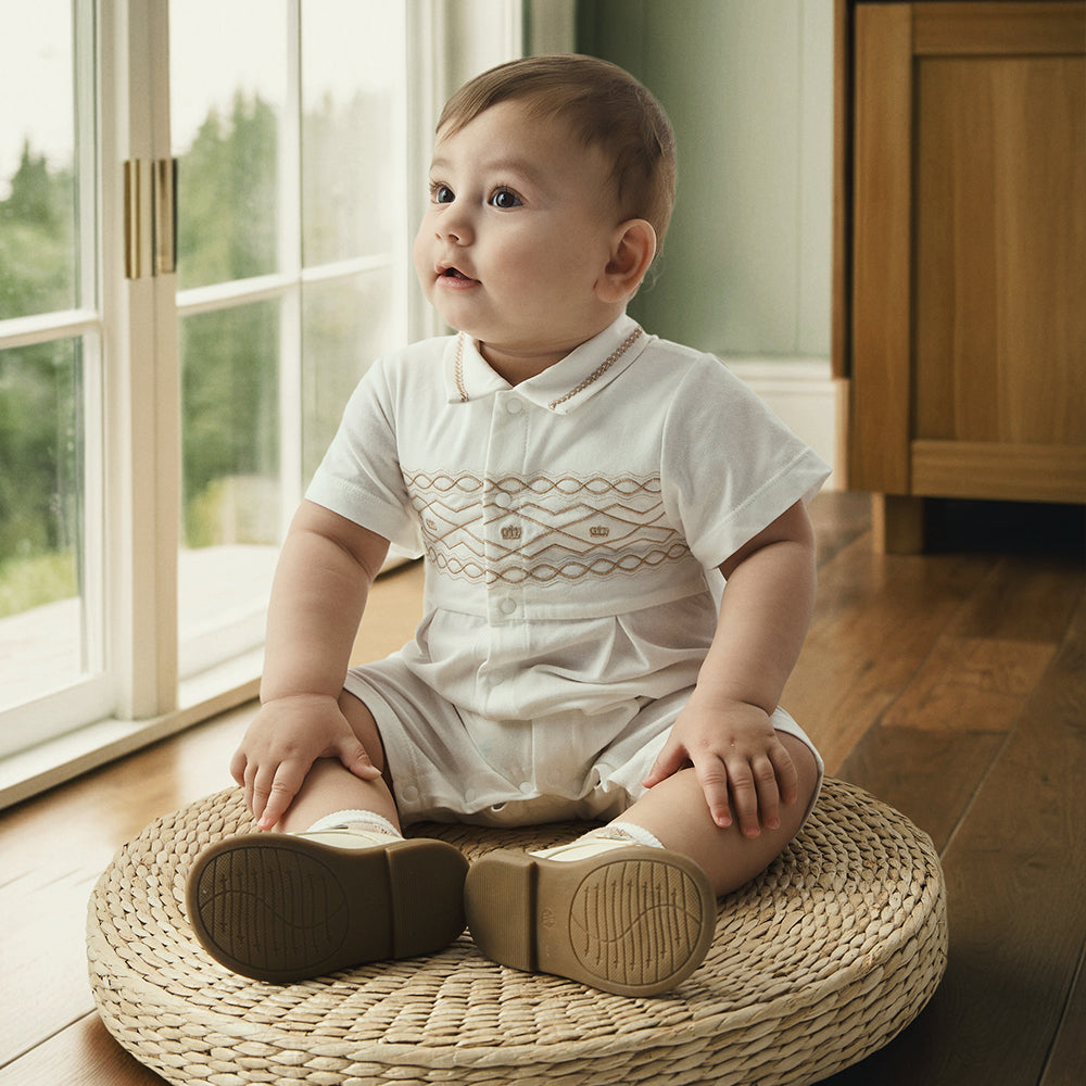 Embroidered Polo Collar romper in White (0mths-2yrs)