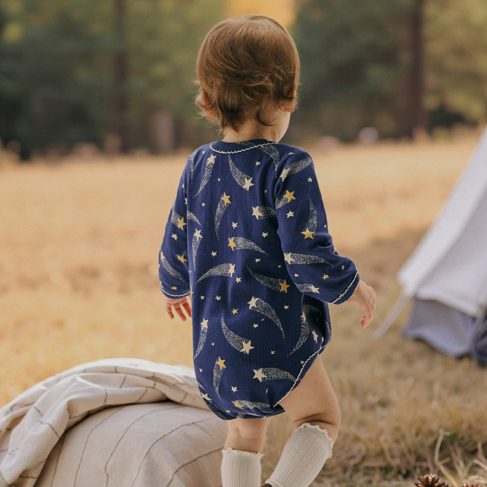 🌠 Starry Night – Cotton Baby Bodysuit with Shooting Star Print