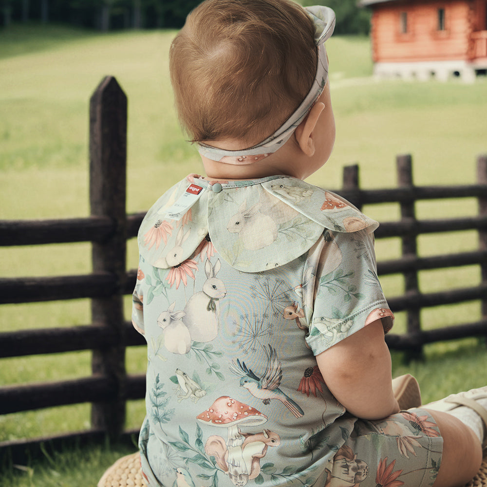 Bib in Deer