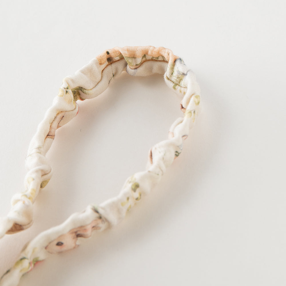 Charming Blossom Headband: The Perfect Finishing Touch